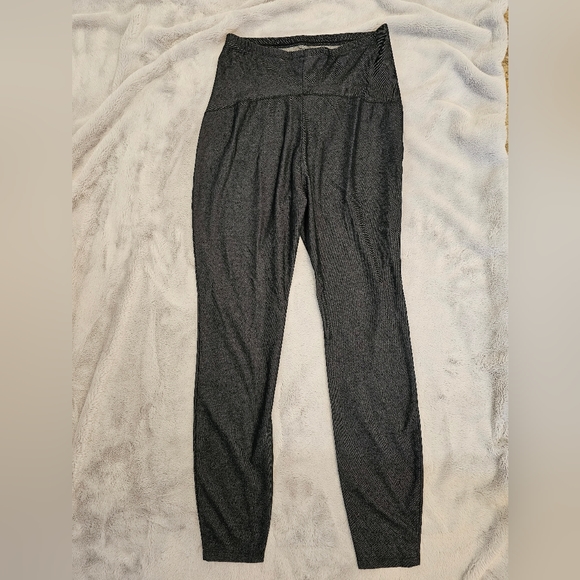 🎉Host Pick🎉 Times Two Maternity leggings pants size L - Picture 5 of 5